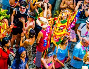 Leia mais sobre o artigo Blocos carnavalescos animam as vendas do comércio carioca